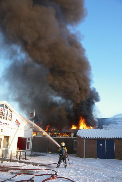 2012/41/GB 20120206 015 Binnenbrand loods Schipholweg.jpg